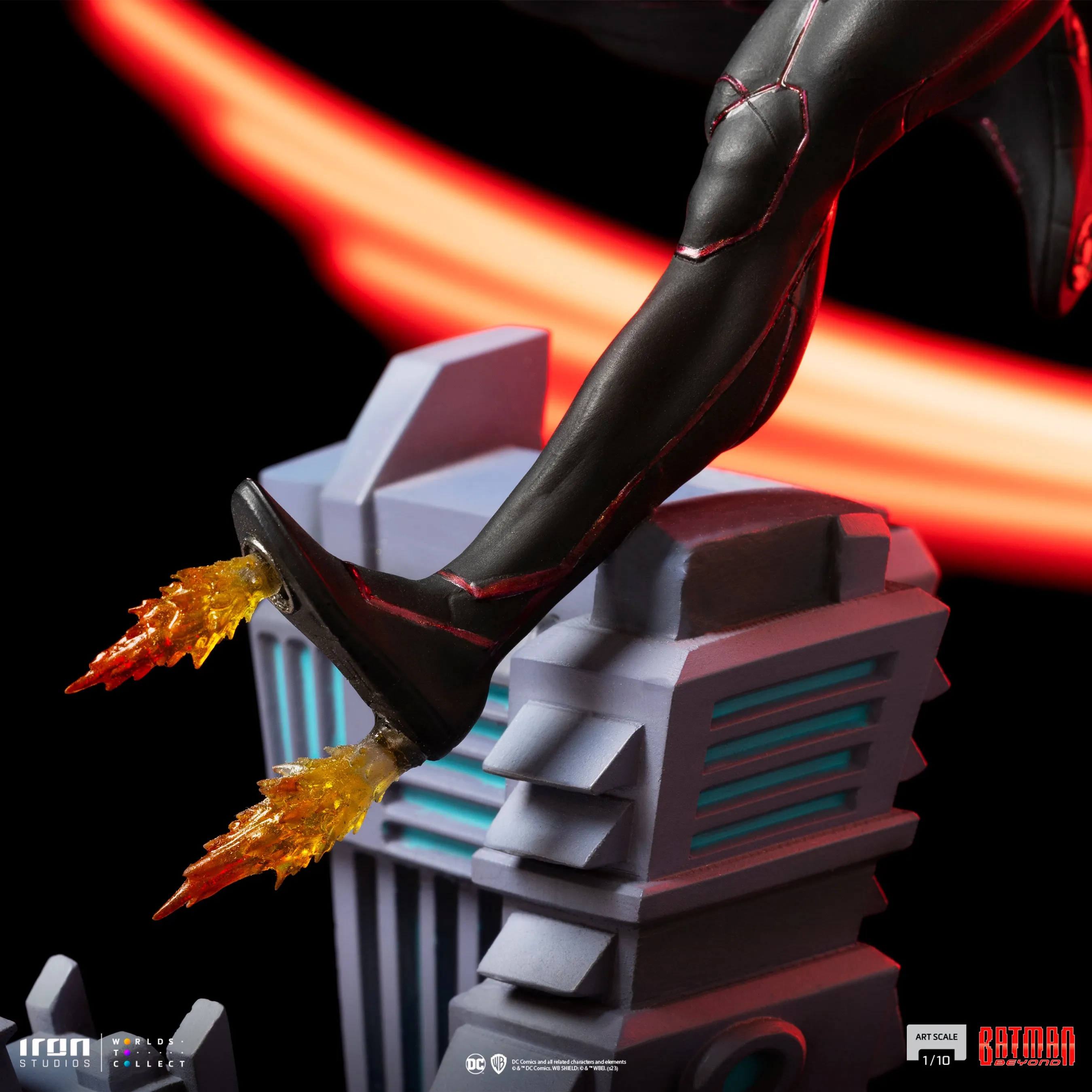 Batman Beyond 1/10 Art Scale Statue by Iron Studios